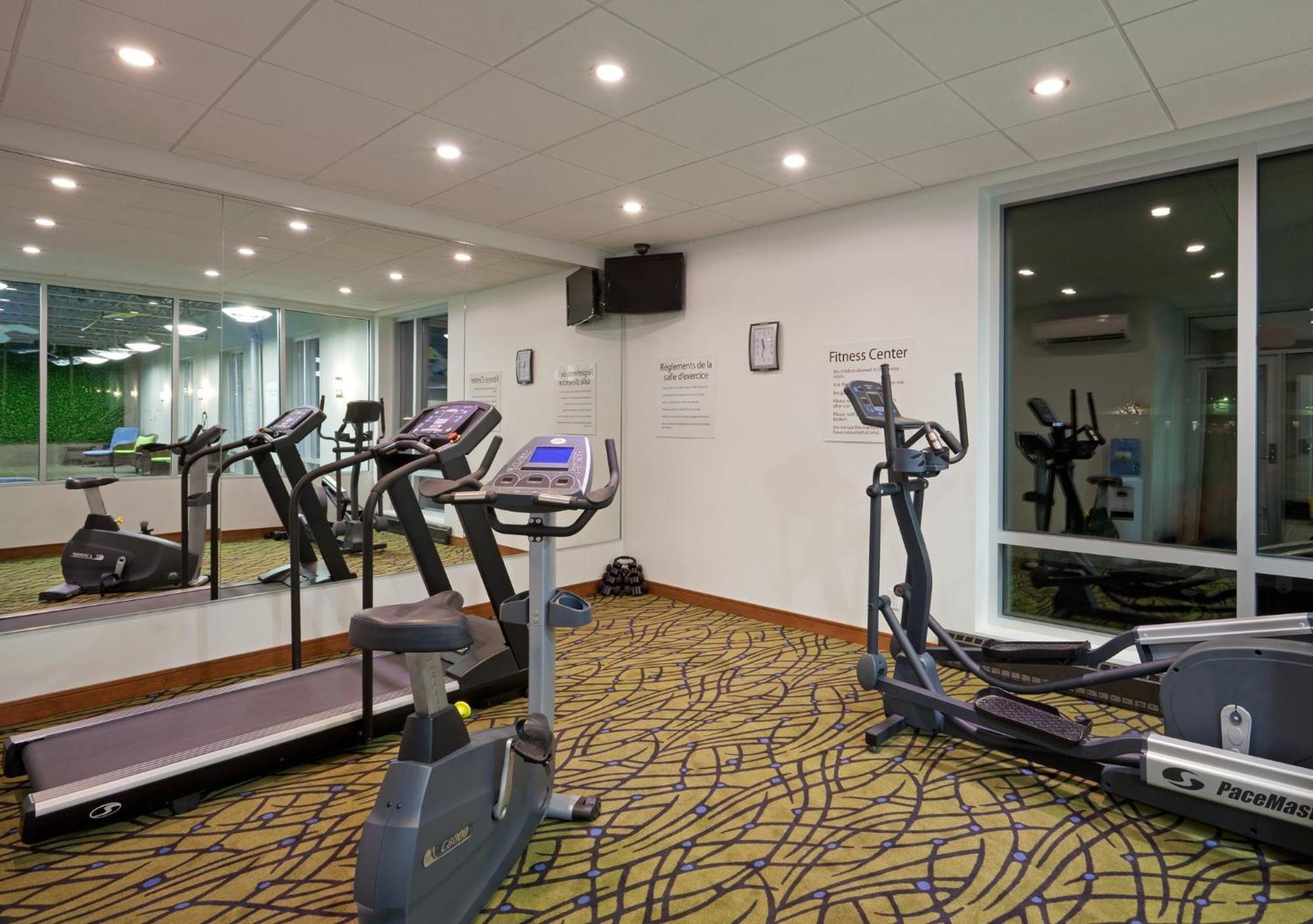 Holiday Inn Express Hotel & Suites Saint - Hyacinthe By Ihg Ngoại thất bức ảnh