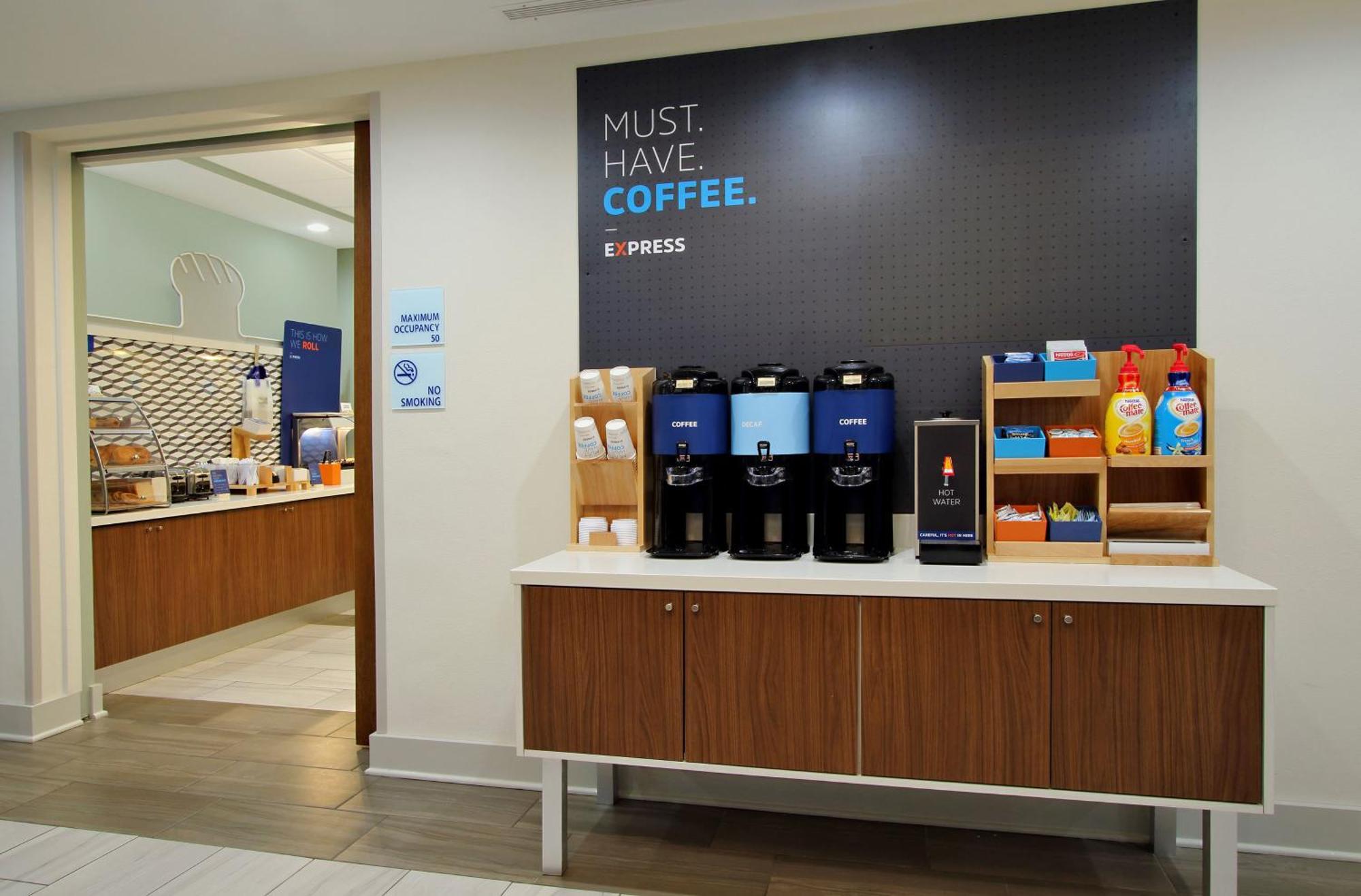 Holiday Inn Express Hotel & Suites Saint - Hyacinthe By Ihg Ngoại thất bức ảnh
